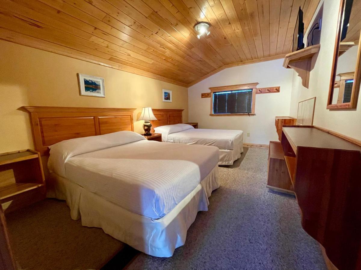 Brookside Motel 2*