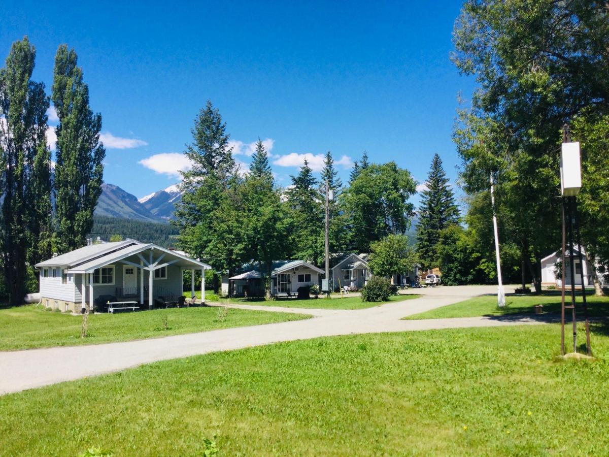 Brookside Motel 2*