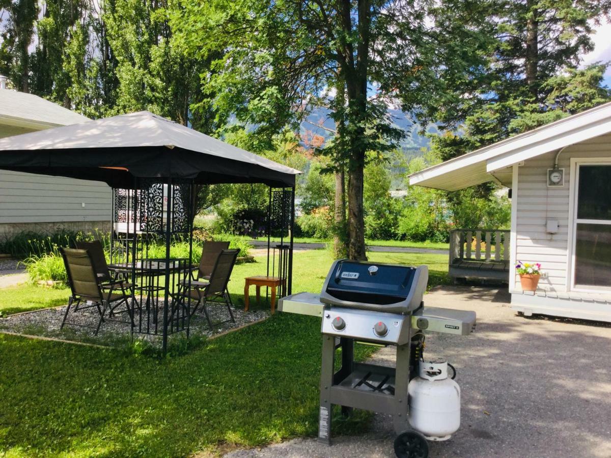 Brookside Motel 2*