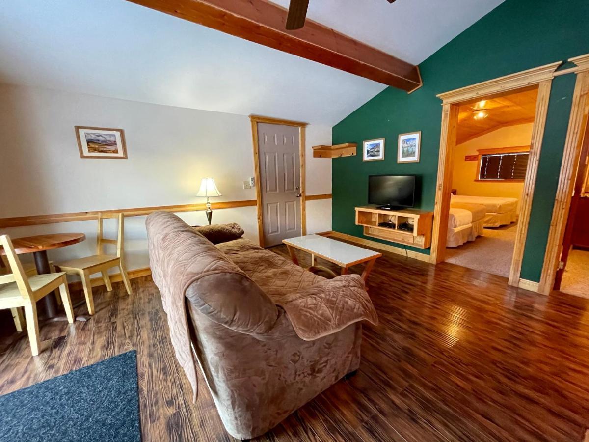 Brookside Motel